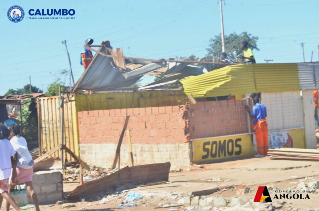 ADMINISTRAÇÃO DO CALUMBO GARANTE TER SENSIBILIZADO VENDEDORES AMBULANTE NO PRAZO DE 2 MESES