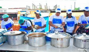 CHUVA NÃO PARA A SOLIDARIEDADE: ASSOCIAÇÃO AMAR A PAZ LEVA ESPERANÇA E COMIDA AS FAMÍLIAS DO KILAMBA KIAXI